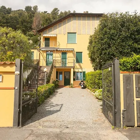 Lori' S Mare In Lejlighed Alassio